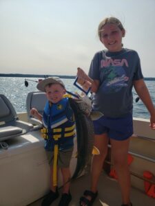 kids on a Traverse City fishing trip